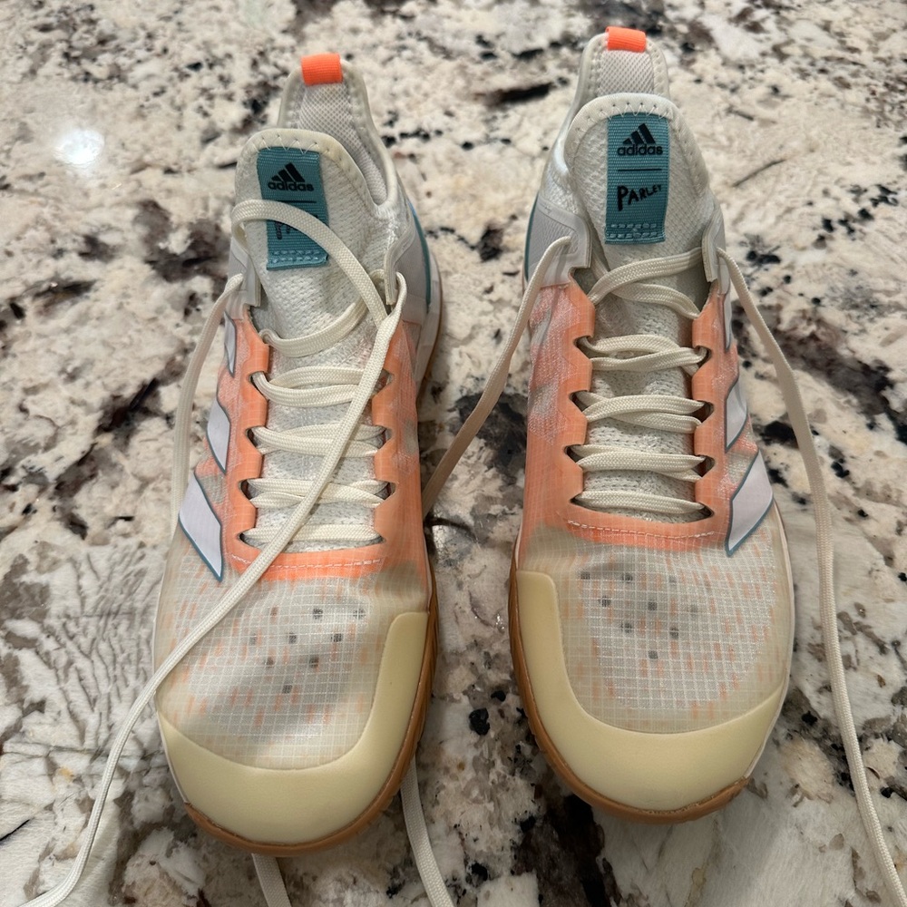 Adidas Adizero Ubersonic tennis shoes, sz 9.5, like new!